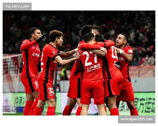 上海海港1-0客胜大连英博，成就中超三连冠伟业