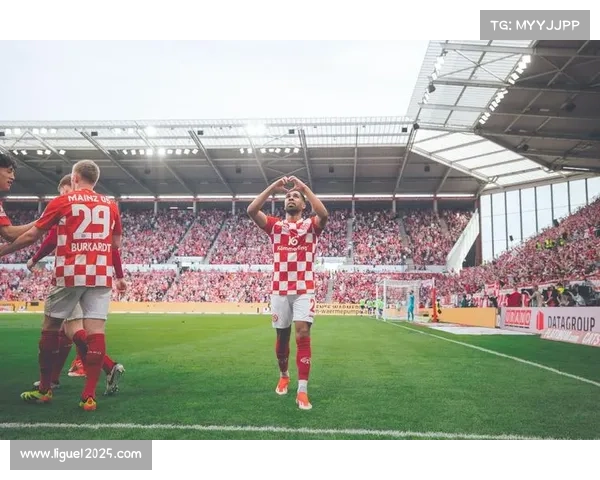 勒沃库森4-3美因茨史诗级对决，悬念持续至补时