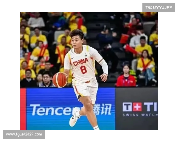 中国男篮备战世预赛关键战，赵睿挑大梁对阵日本队